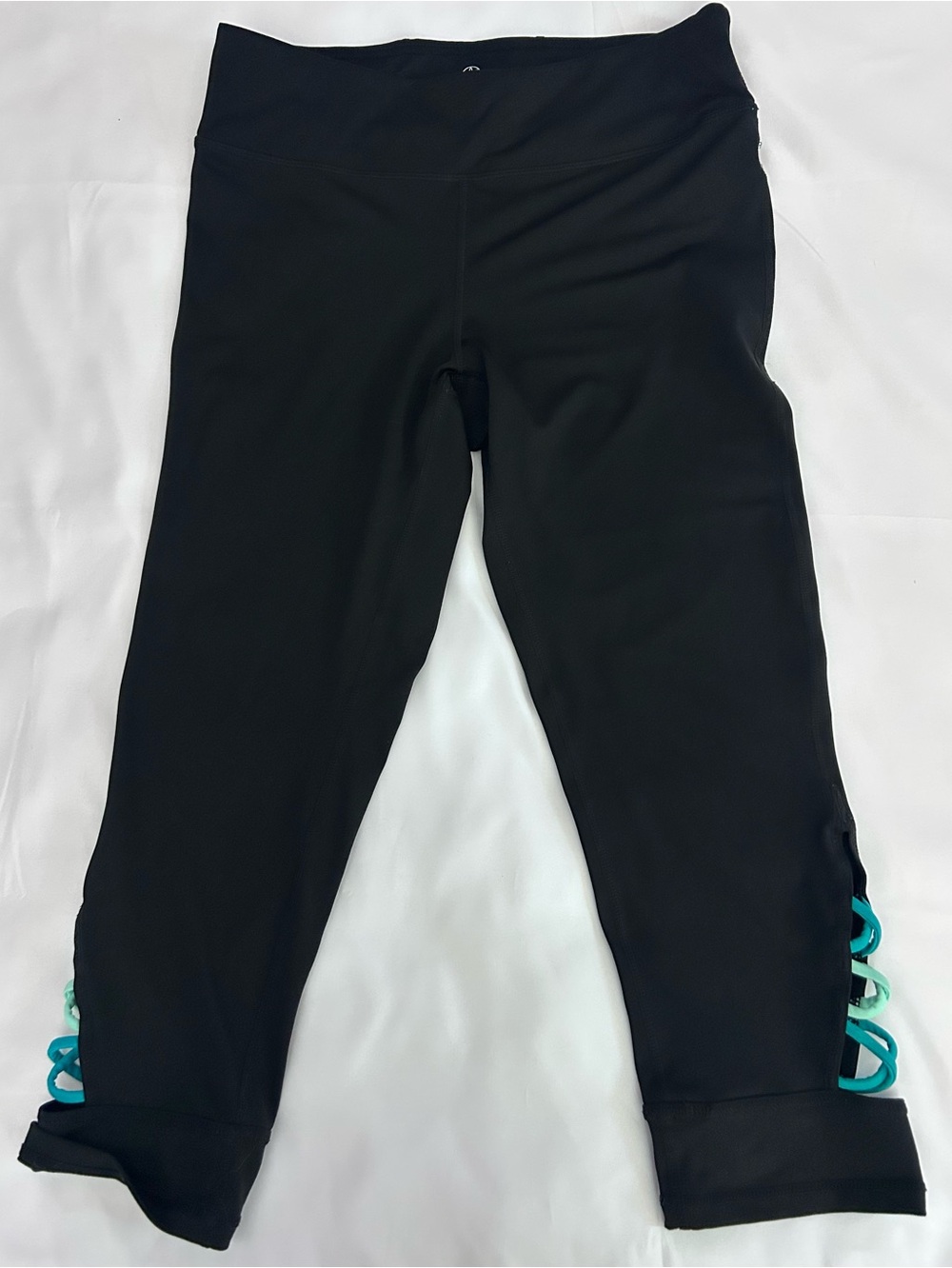 Gaiam OM Pop Capri Leggings With Strappy Detail Size Large - Picture 2 of 7